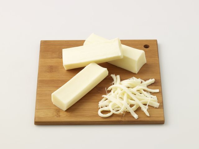 Cheese, Processed cheese, Food, Cheddar cheese, Dairy, Beyaz peynir, Provolone, Ingredient, Cutting board, Pecorino romano, 