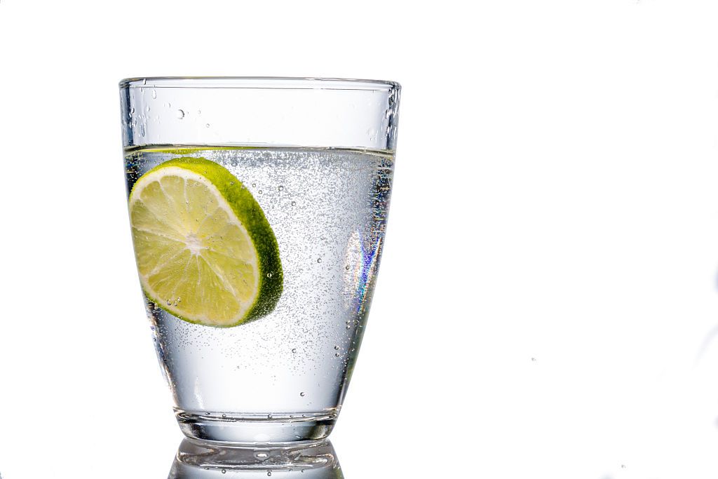 レモン水より減量に効く3種の飲み物