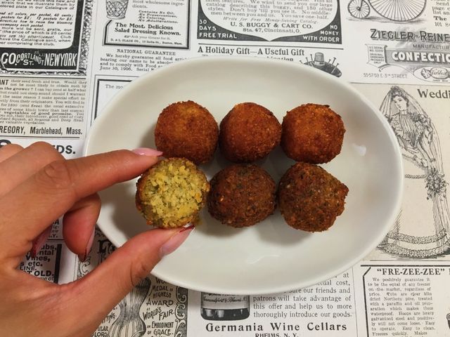 Finger, Finger food, Food, Falafel, Dish, Fried food, Hushpuppy, Recipe, Cutlet, Ingredient, 