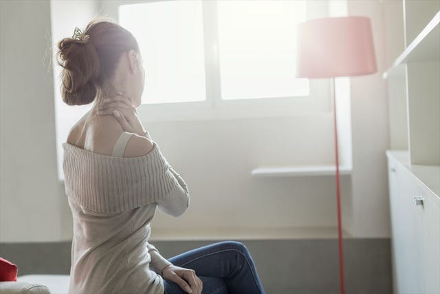 あなたは大丈夫 ストレートネックからくる不調とその改善法