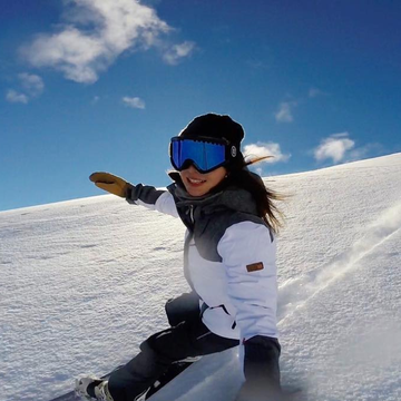 Skier, Snow, Winter, Recreation, Sky, Piste, Winter sport, Mountain, Snowboarding, Sports equipment, 
