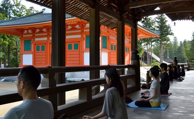 Place of worship, Temple, Shrine, Leisure, Building, Temple, Architecture, Shinto shrine, Tourism, Travel, 