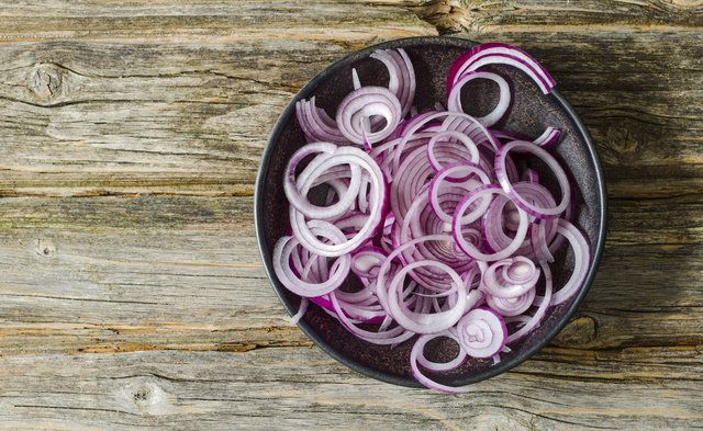 Purple, Pink, Violet, Red onion, Magenta, Onion, Plant, Vegetable, Food, Fashion accessory, 