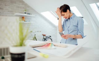 長時間スマホ女子 は要注意 今 ふわふわ系めまい が急増中 その特徴とケアとは
