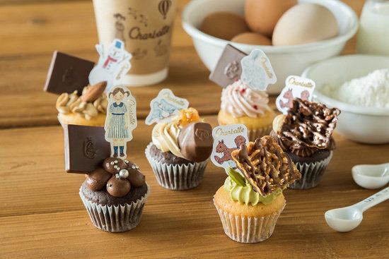 Food, Dessert, Cup, Baking cup, Buttercream, Cuisine, Cupcake, Dish, Muffin, Petit four, 