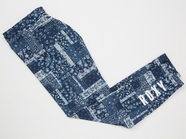 Blue, Clothing, Pattern, Textile, Leggings, Wool, Trousers, Fashion accessory, Jeans, Pattern, 