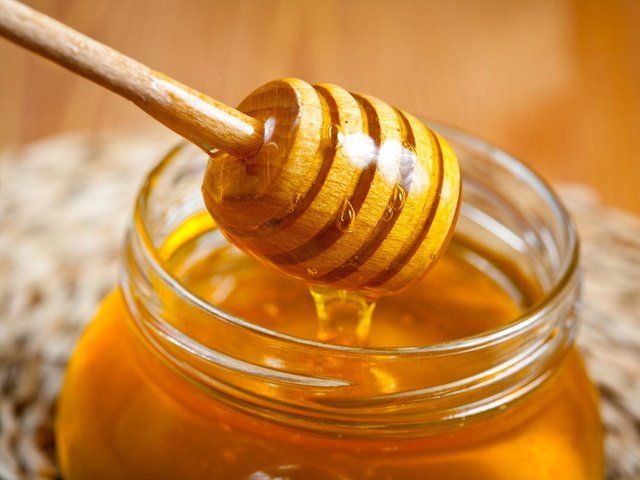 Food, Honey, Ingredient, Mason jar, Cuisine, Honeybee, Ghee, Peanut butter, Bee, Dish, 