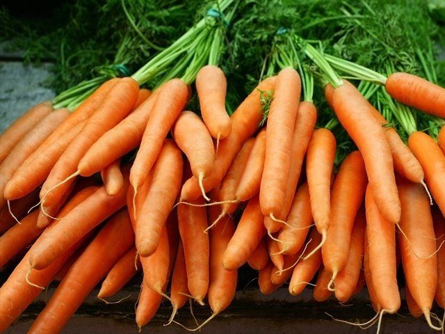 Carrot, Local food, Vegetable, Root vegetable, Natural foods, Food, Baby carrot, wild carrot, Radish, Produce, 