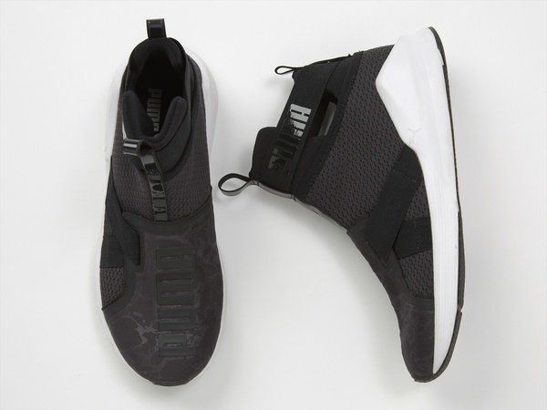 Product, Black, Carbon, Grey, Laptop accessory, Synthetic rubber, Walking shoe, 