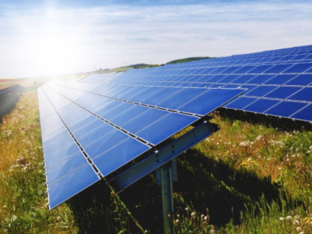Solar power, Solar panel, Solar energy, Sky, Sunlight, Light, Technology, Daytime, Rural area, Grass, 