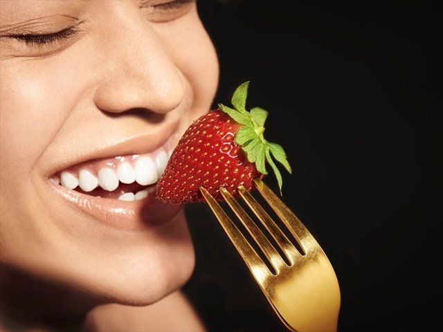 Strawberry, Strawberries, Lip, Skin, Natural foods, Beauty, Food, Smile, Tooth, Fruit, 