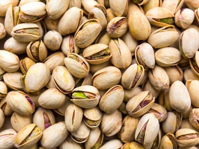 Pistachio, Plant, Food, Nut, Nuts & seeds, Ingredient, Produce, Cashew family, Superfood, Cuisine, 