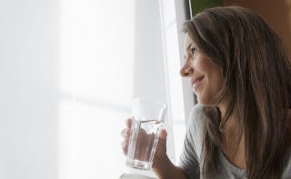 水を飲むだけで カロリー摂取量を1週間で1 400kcal減らせる