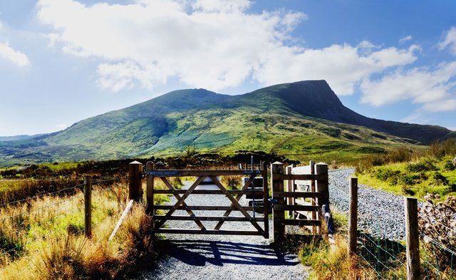 Highland, Nature, Natural landscape, Mountain, Sky, Mountainous landforms, Hill, Wilderness, Cloud, Fell, 