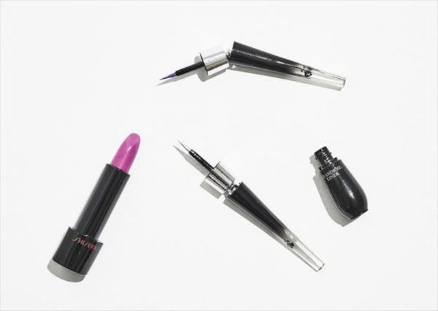 Product, Purple, Violet, Pink, Eye liner, Cosmetics, Eye, Pen, Material property, Lipstick, 