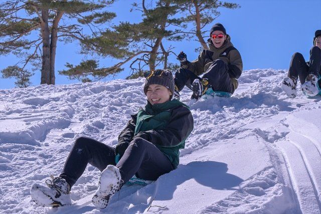 Snow, Winter, Outdoor recreation, Recreation, Fun, Winter sport, Mountain, Playing in the snow, Geological phenomenon, Footwear, 