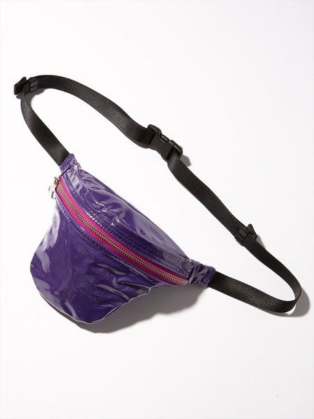 Bag, Violet, Purple, Handbag, Leash, Fashion accessory, Magenta, Material property, Strap, Shoulder bag, 