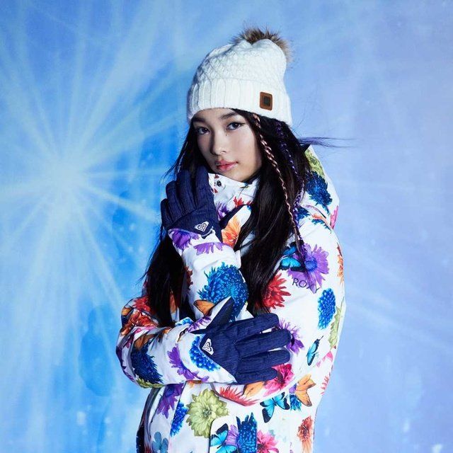 上品スタイル ロキシーと「M / mika ninagawa」のコラボスノーウエアが再び！ スノーボード