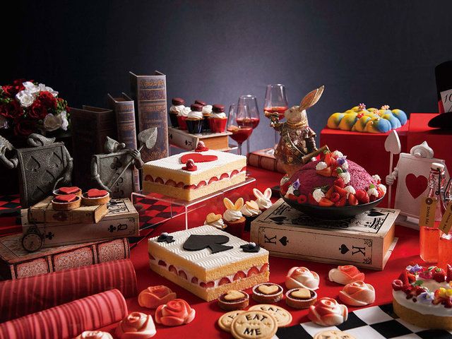 Food, Sweetness, Dessert, Cake, Baked goods, Torte, Cuisine, Baking, Cake decorating, Birthday cake, 