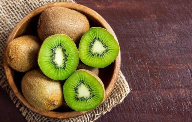 Kiwifruit, Food, Fruit, Hardy kiwi, Natural foods, Plant, Superfood, Produce, Ingredient, 