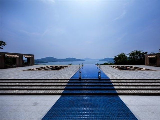Sky, Blue, Architecture, Water, Swimming pool, Reflecting pool, Line, Reflection, Sea, Cloud, 