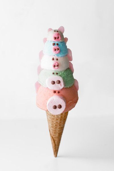 Soft Serve Ice Creams, Ice cream cone, Cone, Frozen dessert, Ice cream, Dessert, Food, Dairy, Sorbetes, Cream, 