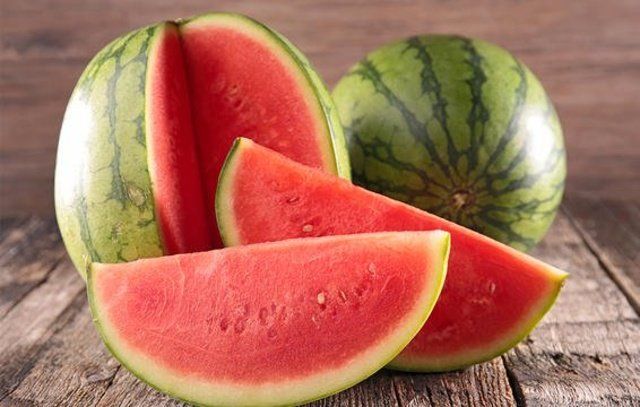 Watermelon, Melon, Fruit, Food, Superfood, Natural foods, Citrullus, Plant, Local food, Produce, 