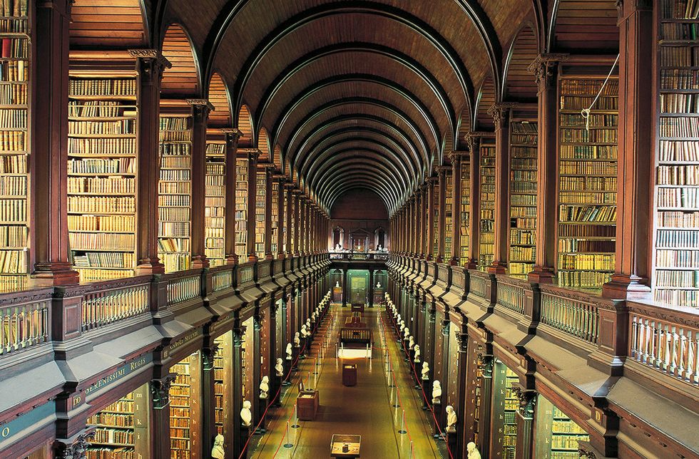 Aisle, Building, Architecture, Library, Symmetry, Thoroughfare, Arcade, Arch, Book, Public library, 