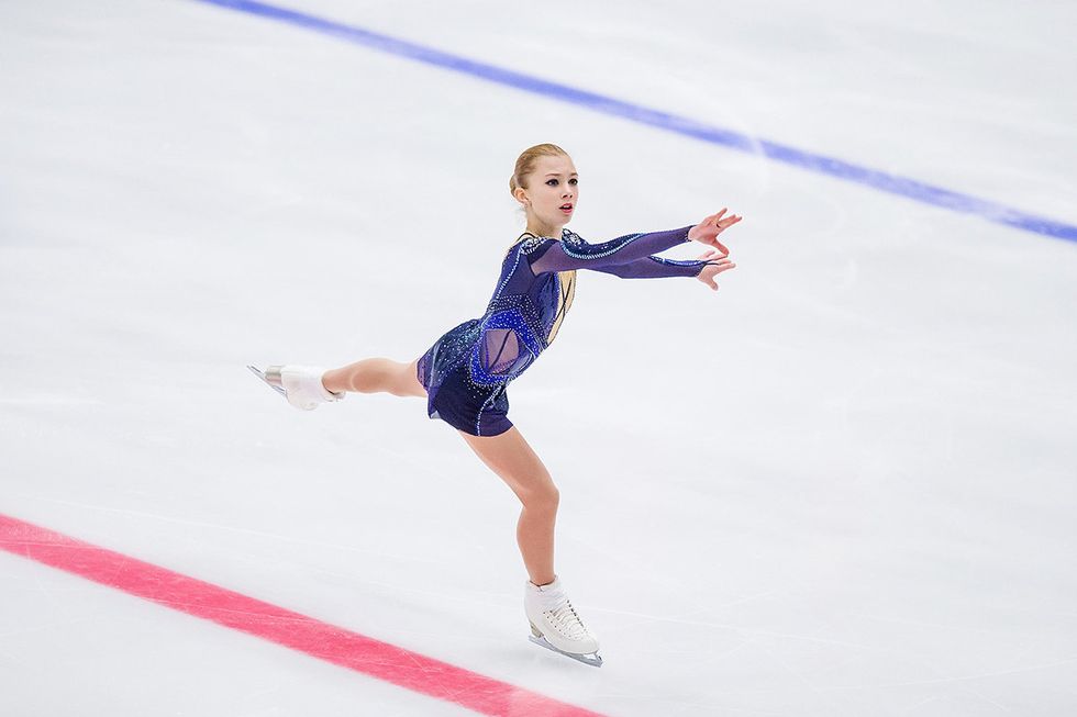 Figure skate, Sports, Skating, Ice skating, Figure skating, Ice dancing, Recreation, Sportswear, Jumping, Individual sports, 