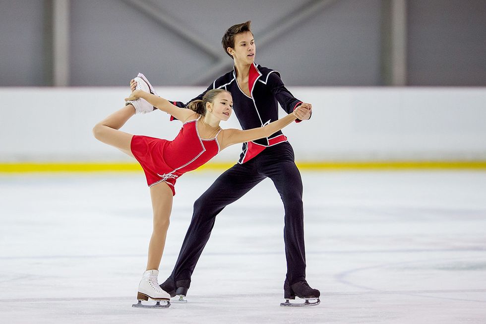 Sports, Skating, Figure skate, Figure skating, Ice dancing, Ice skating, Ice skate, Recreation, Ice rink, Individual sports, 
