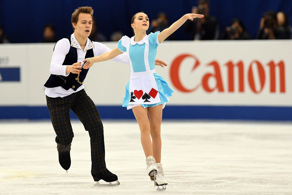 Sports, Skating, Figure skate, Ice dancing, Figure skating, Ice skating, Recreation, Individual sports, Axel jump, Jumping, 