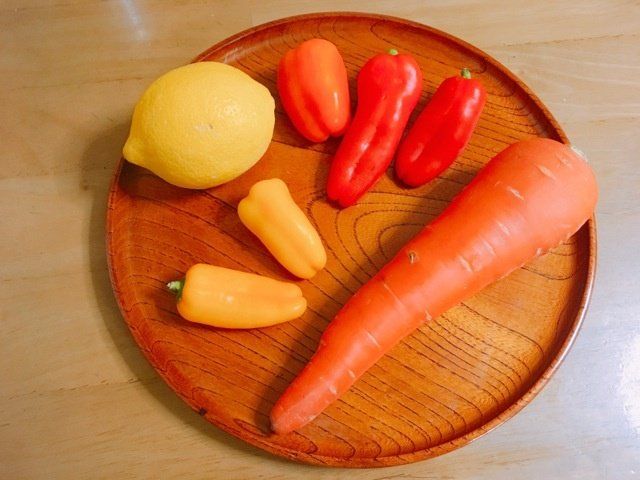 Food, Carrot, Vegetable, Cuisine, Ingredient, Baby carrot, Dish, Produce, Root vegetable, Vegetarian food, 