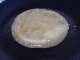 Fit Foodies村山 彩の手作りヘルシースナックのすすめ バナナとココア豆乳クリームの米粉クレープ
