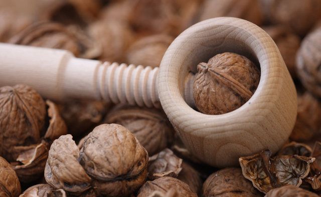 Walnut, Product, Nut, Food, Wood, Plant, 