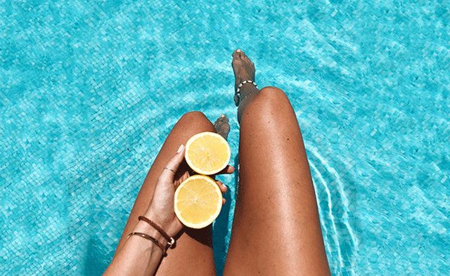 Human leg, Sun tanning, Leg, Vacation, Summer, Bikini, Fun, Finger, Swimwear, Joint, 