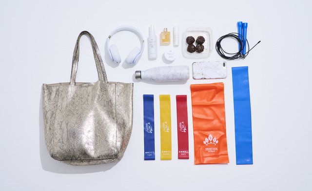 Bag, Product, Handbag, Fashion accessory, Material property, Eyewear, Brand, Coin purse, 