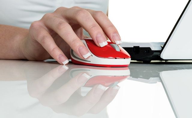 Hand, Nail, Skin, Clothes iron, Finger, Technology, Electronic device, Manicure, 