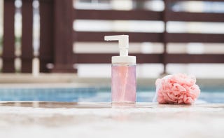 実は 細菌だらけかも ボディースポンジを買い替える頻度とは 実は 細菌だらけかも ボディースポンジを買い替える頻度とは