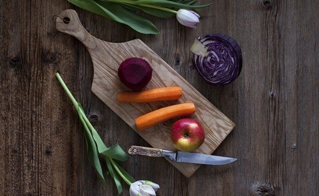 Vegetable, Food, Cutting board, Still life photography, Shallot, Plant, Wood, Produce, Turnip, Root vegetable, 