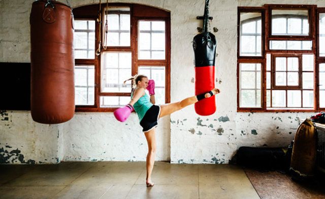 Punching bag, Boxing glove, Boxing, Kick, Strike, Kickboxing, Leg, Punch, Individual sports, Contact sport, 