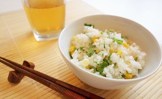 Dish, Food, Steamed rice, Cuisine, Rice, White rice, Ingredient, Takikomi gohan, Jasmine rice, Produce, 
