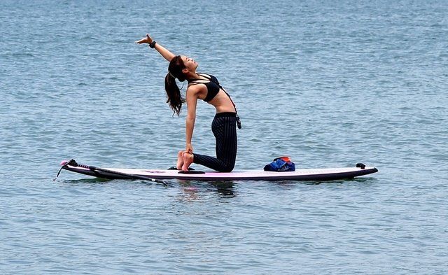 Water transportation, Recreation, Outdoor recreation, Stand up paddle surfing, Paddle, Sports, Water sport, Vehicle, Surface water sports, Water, 