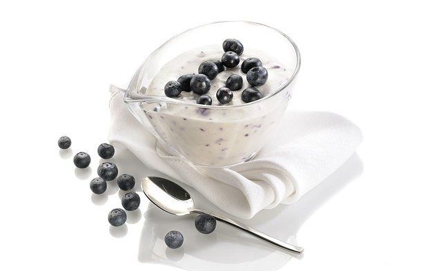 Food, Blueberry, Berry, Bilberry, Fruit, Cuisine, Plant, Superfood, Kitchen utensil, Dairy, 
