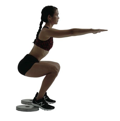 Arm, Leg, Standing, Human leg, Joint, Knee, Thigh, Physical fitness, Shoulder, Lunge, 