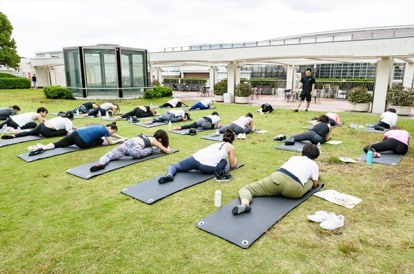 Physical fitness, Pilates, Grass, Exercise, Architecture, Training, Recreation, Team, Leisure, Yoga, 