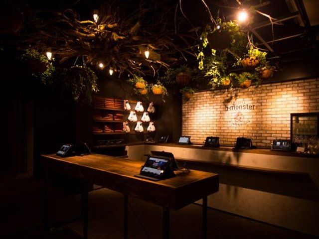 Lighting, Table, Furniture, Night, Light fixture, Electricity, Houseplant, Security lighting, Desk, Coffee table, 