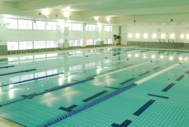 Leisure centre, Swimming pool, Leisure, Building, Recreation, Floor, Sport venue, 