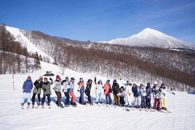 Snow, Winter, Mountain, Mountain range, Recreation, Geological phenomenon, Ski resort, Winter sport, Tourism, Ski, 
