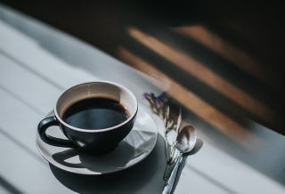 長年の疑問がついに解消 コーヒーと紅茶 専門家が味方をするならどっち