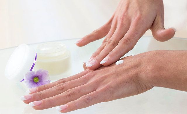Skin, Nail, Hand, Finger, Manicure, Nail care, Cosmetics, Muscle, Gesture, 